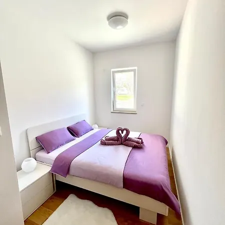 Apartman Banjole * بولا